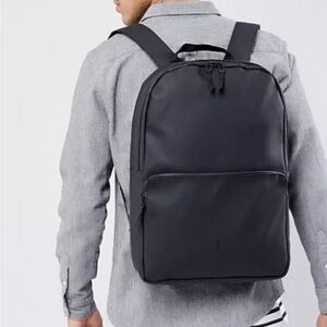 Rains Field Bag Backpack Black
